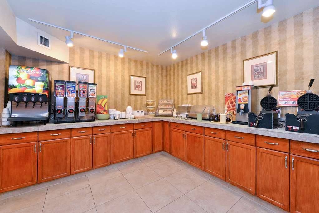 Rodeway Inn & Suites El Cajon San Diego East Restoran gambar